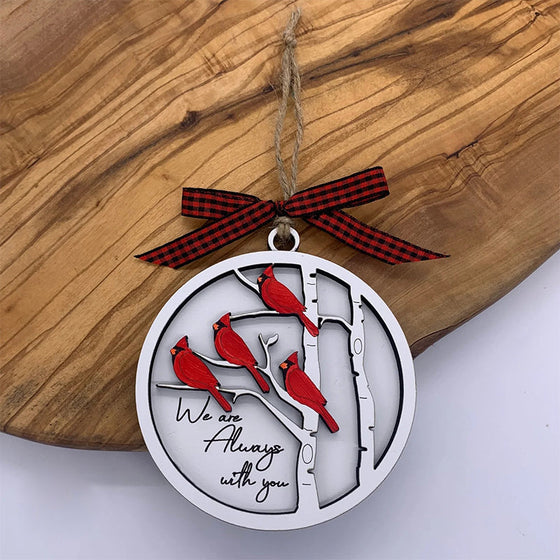Handgefertigter Gedenkschmuck mit Kardinälen