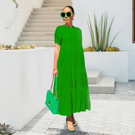 Einfarbiges, geknöpftes Plus-Size-Kleid mit Knöpfen