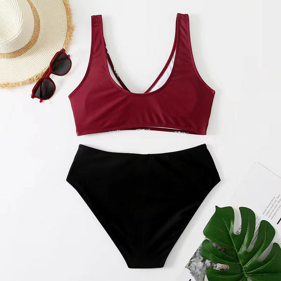 Neuer Bikini mit Split-Print