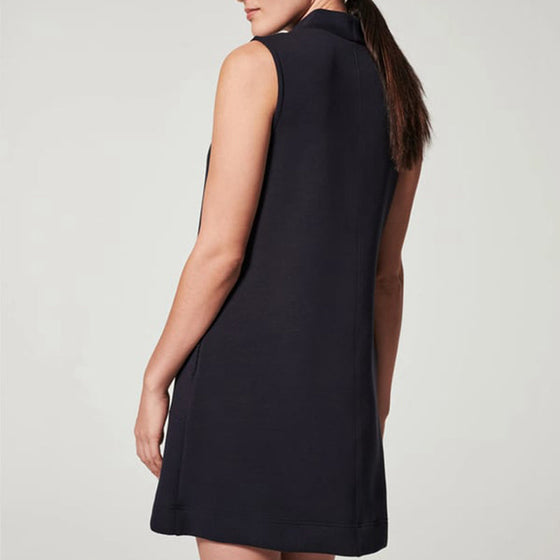Ärmelloses Kleid mit Taschen