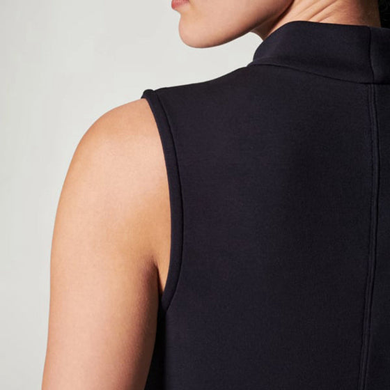Ärmelloses Kleid mit Taschen