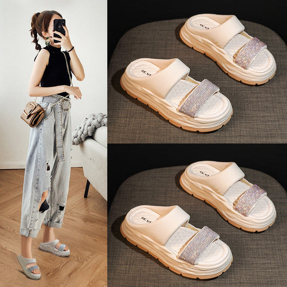Funkelnde, höhenvergrößernde Sandalen mit Strasssteinen