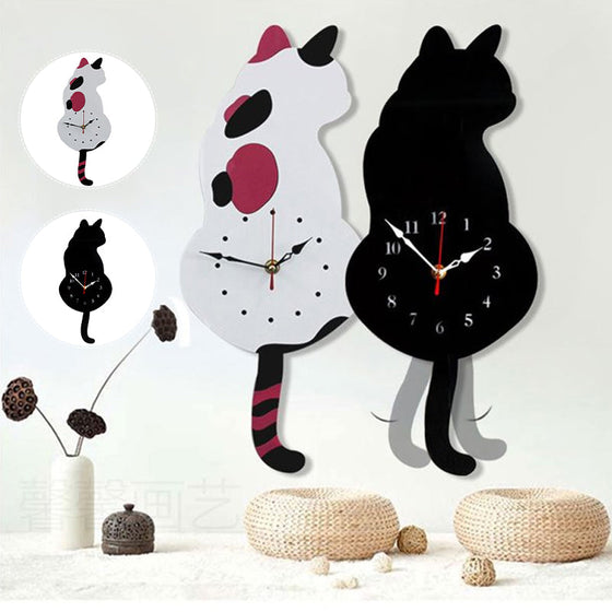 Wanduhr mit wedelndem Schwanz der nordischen Katze