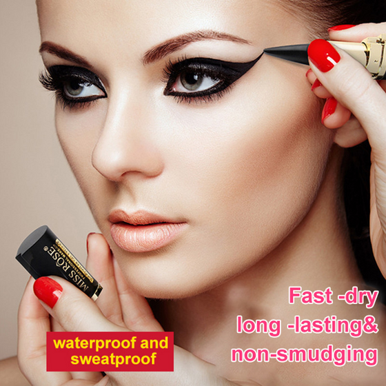 Wasserfester Einkopf-Eyeliner
