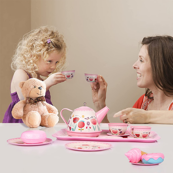 Kinderspielzeug für den Nachmittagstee