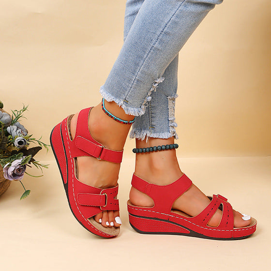 Sandalen im römischen Stil mit Klettverschluss