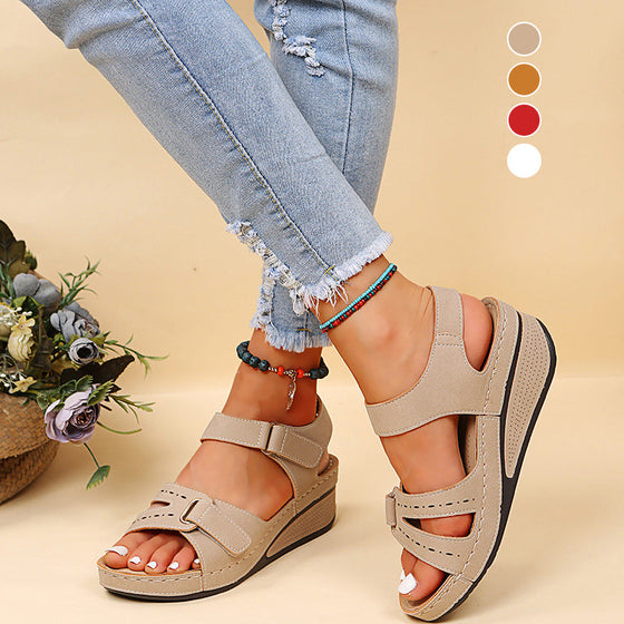 Sandalen im römischen Stil mit Klettverschluss