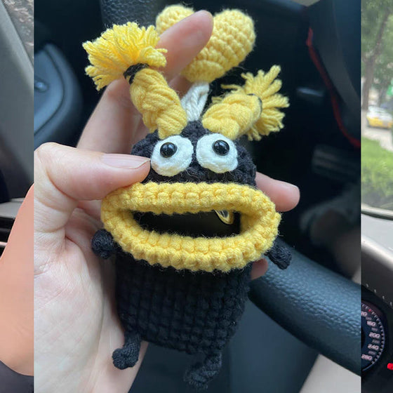Kreatives ausziehbares Schlüsseletui aus handgestrickter Wolle